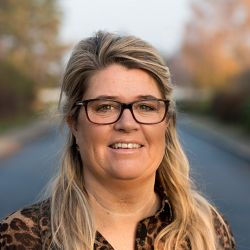 Pernille Andersen - Servicekoordinator - Poul Sejr Nielsen